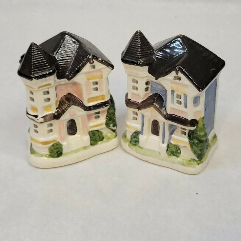 Vintage Loomco Salt & Pepper Shakers ~ Victorian Houses townhouses